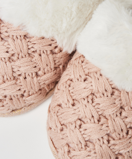 Knitted slippers, Pink