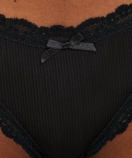 Jessica Brazilian, Black