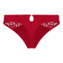 Andrea Thong, Red