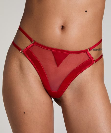 Vienna Thong, Red