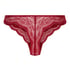 Isabelle Cheekini, Red
