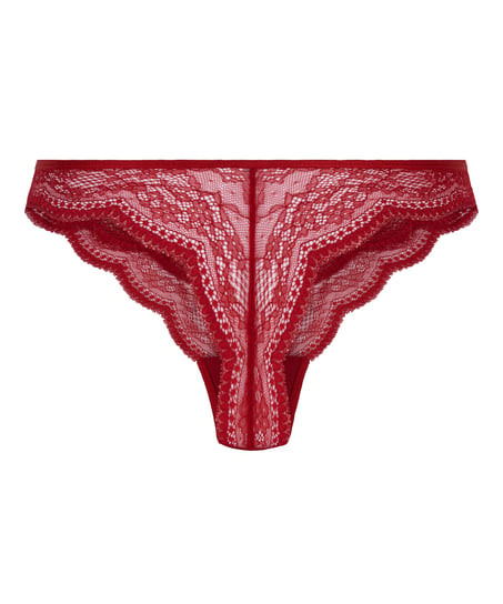 Isabelle Cheekini, Red