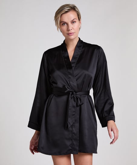 Satin kimono, Black