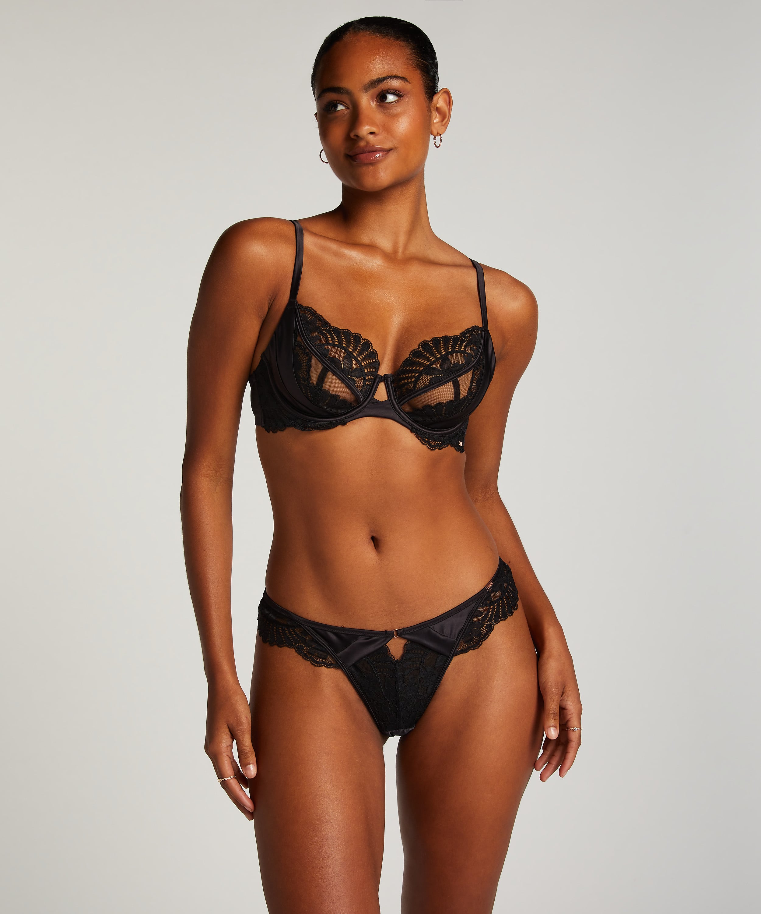 Almendra Brazilian, Black, main