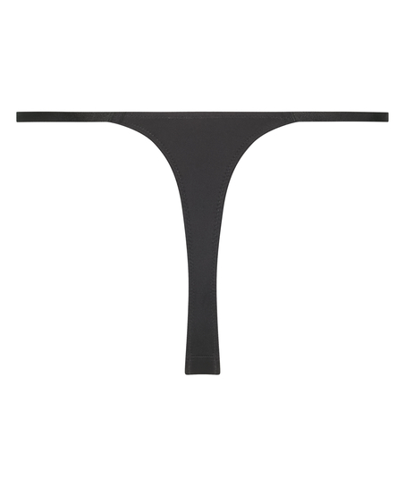 Stormi Cheekini, Black