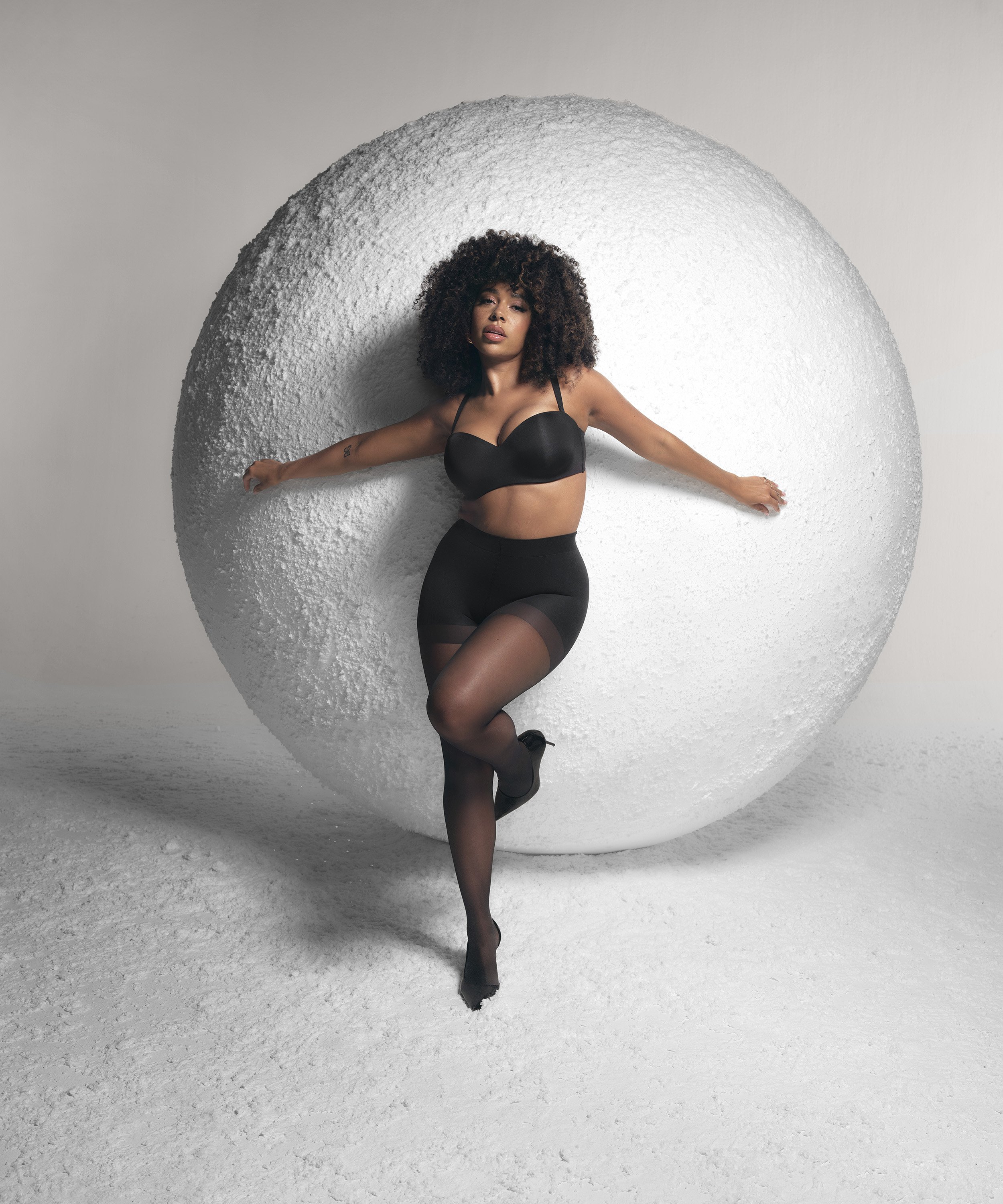 Smooth Padded Underwired Strapless Push-Up Bra, Black, main