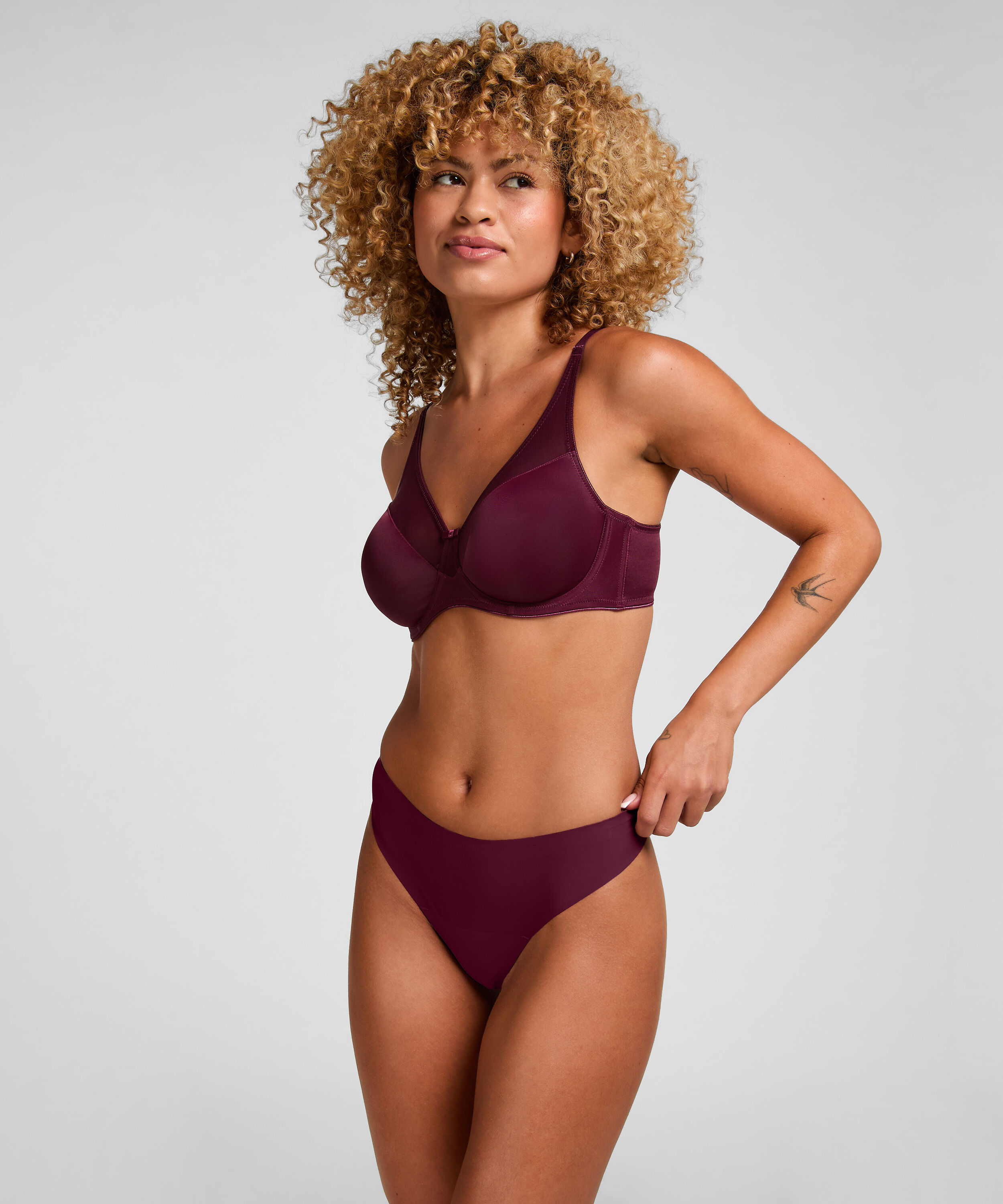 Nina Non-Padded Underwired Minimizer Bra, Red