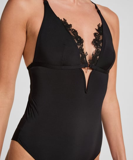 Julia Body, Black