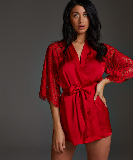 Jennifer Kimono, Red