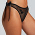 Bebe Thong, Black