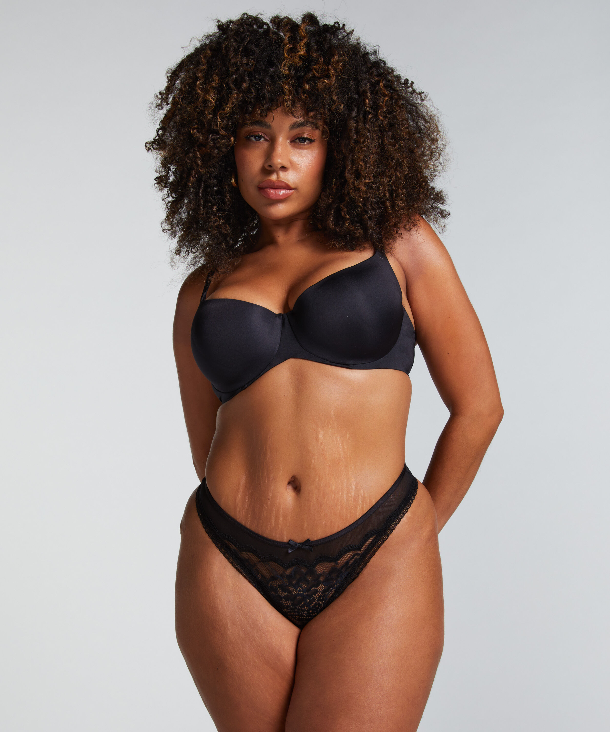 Kailey Thong, Black