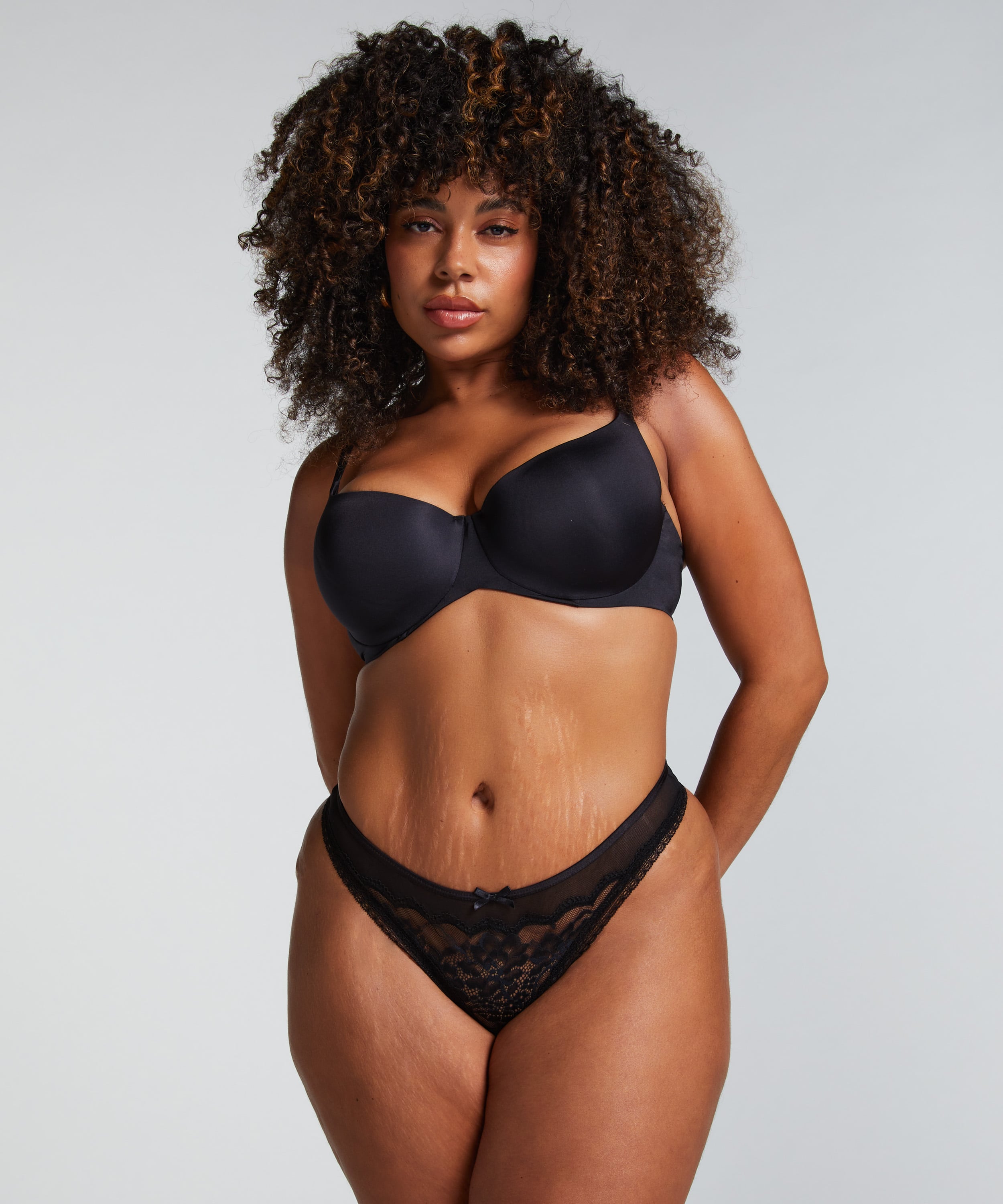Kailey Thong, Black, main