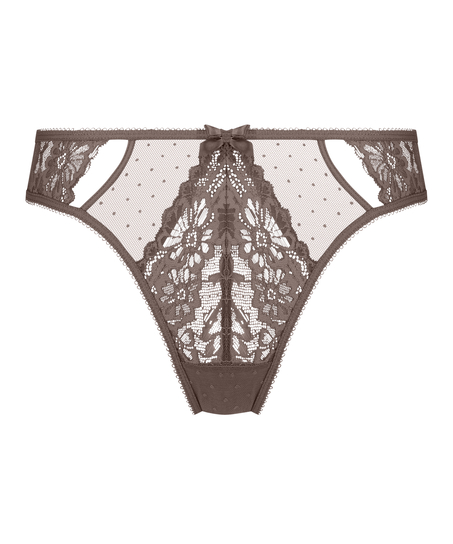 Sylvie Brazilian, Brown