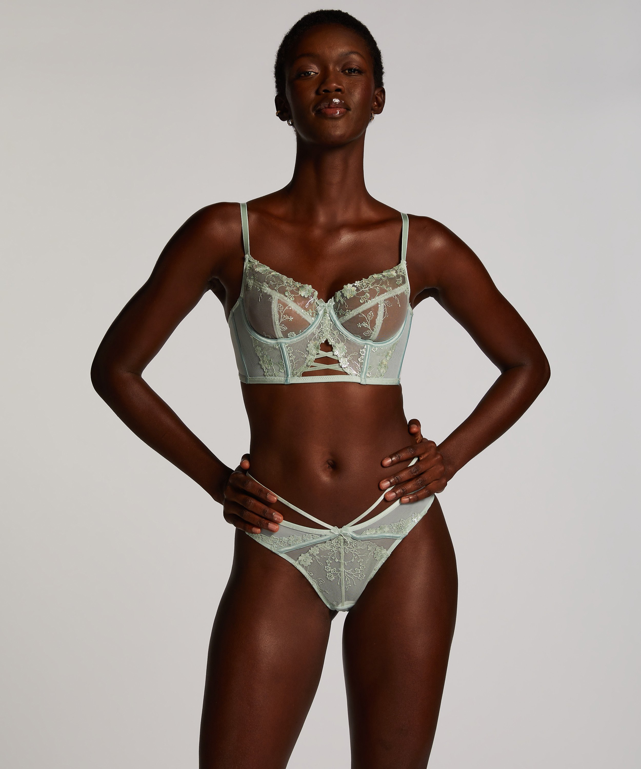 Lillia Thong, Green, main