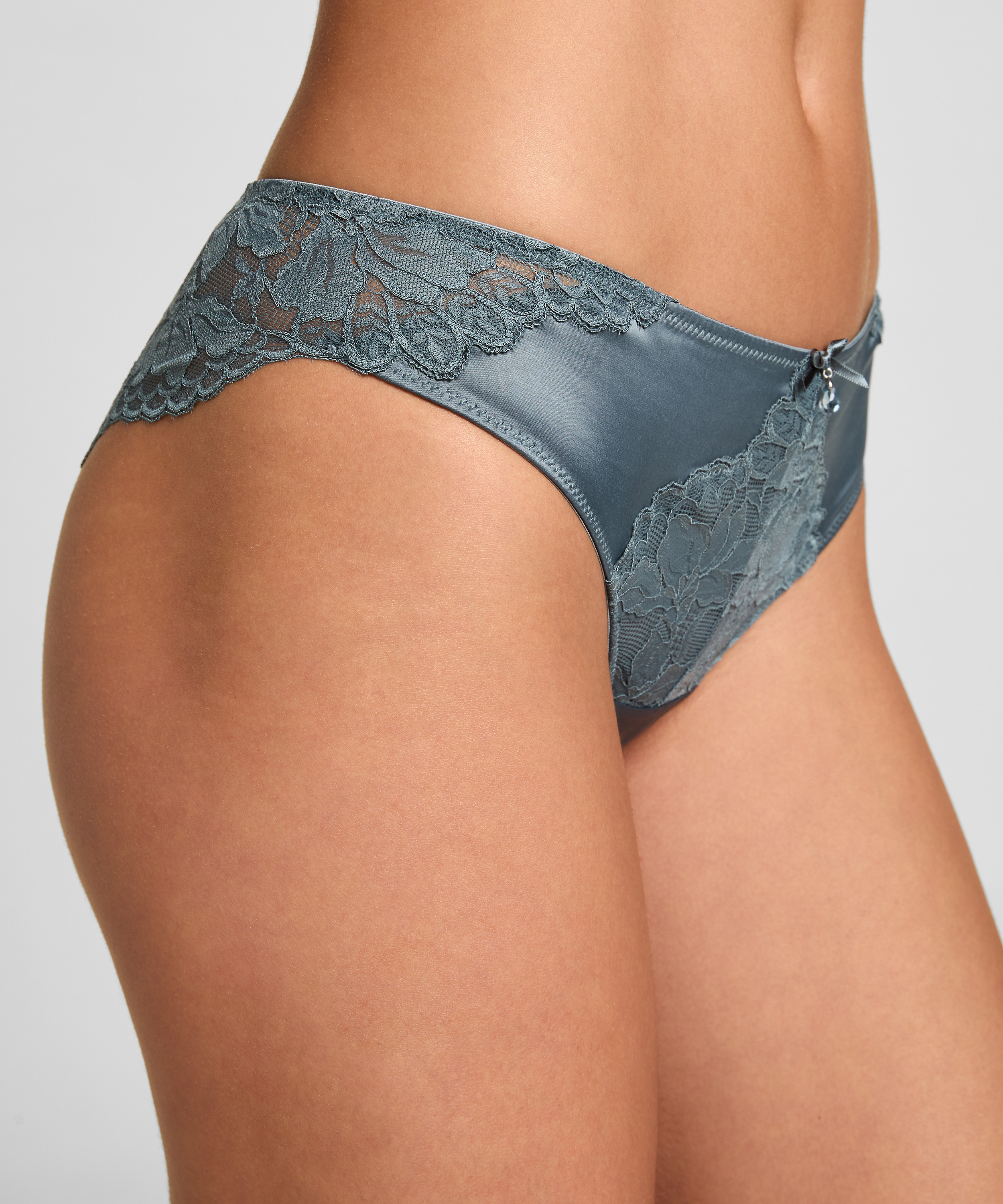 Brazilian Viktoria, Blue, main