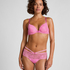 Annika Boxerthong, Pink