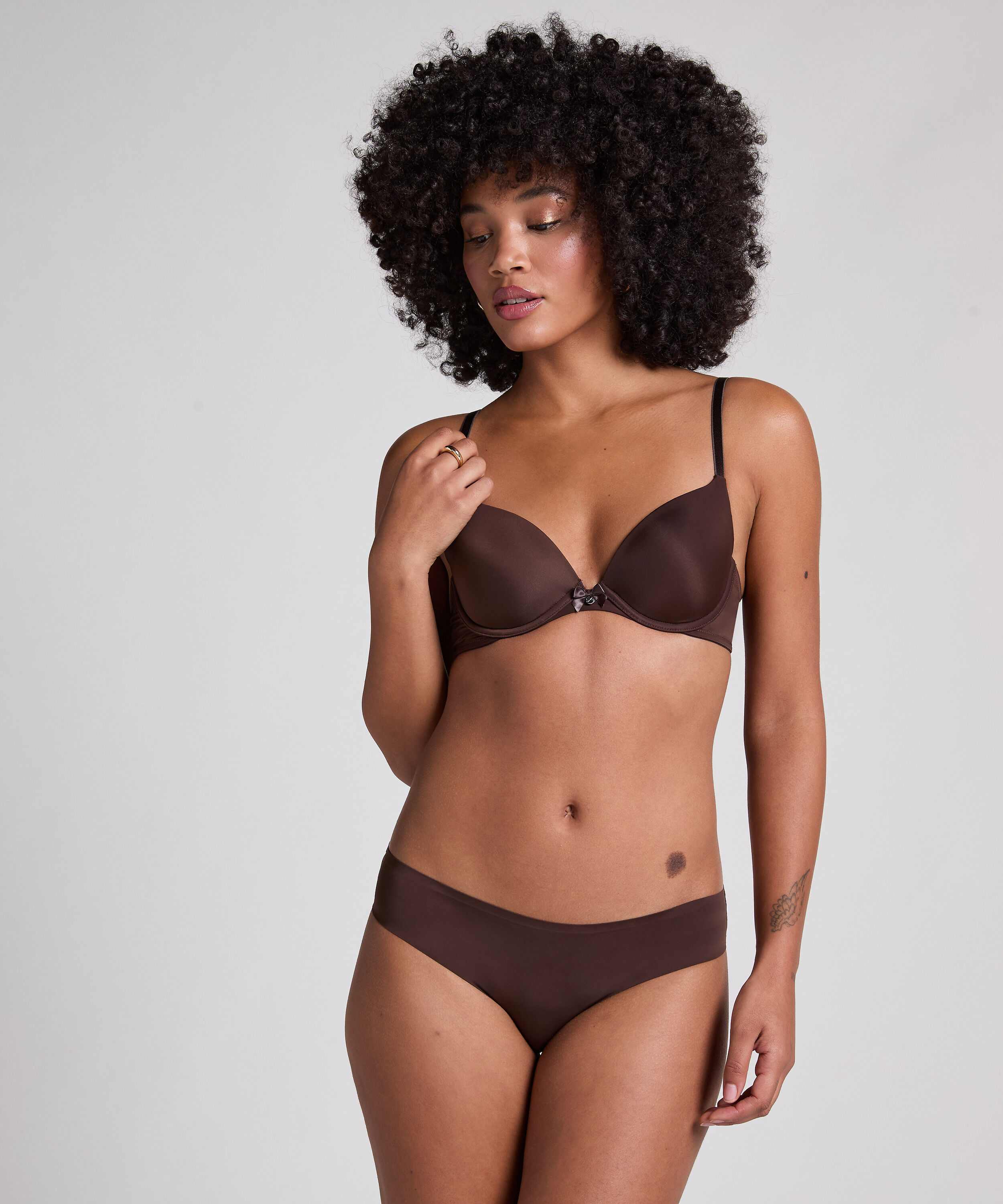 Invisible Brazilian, Brown