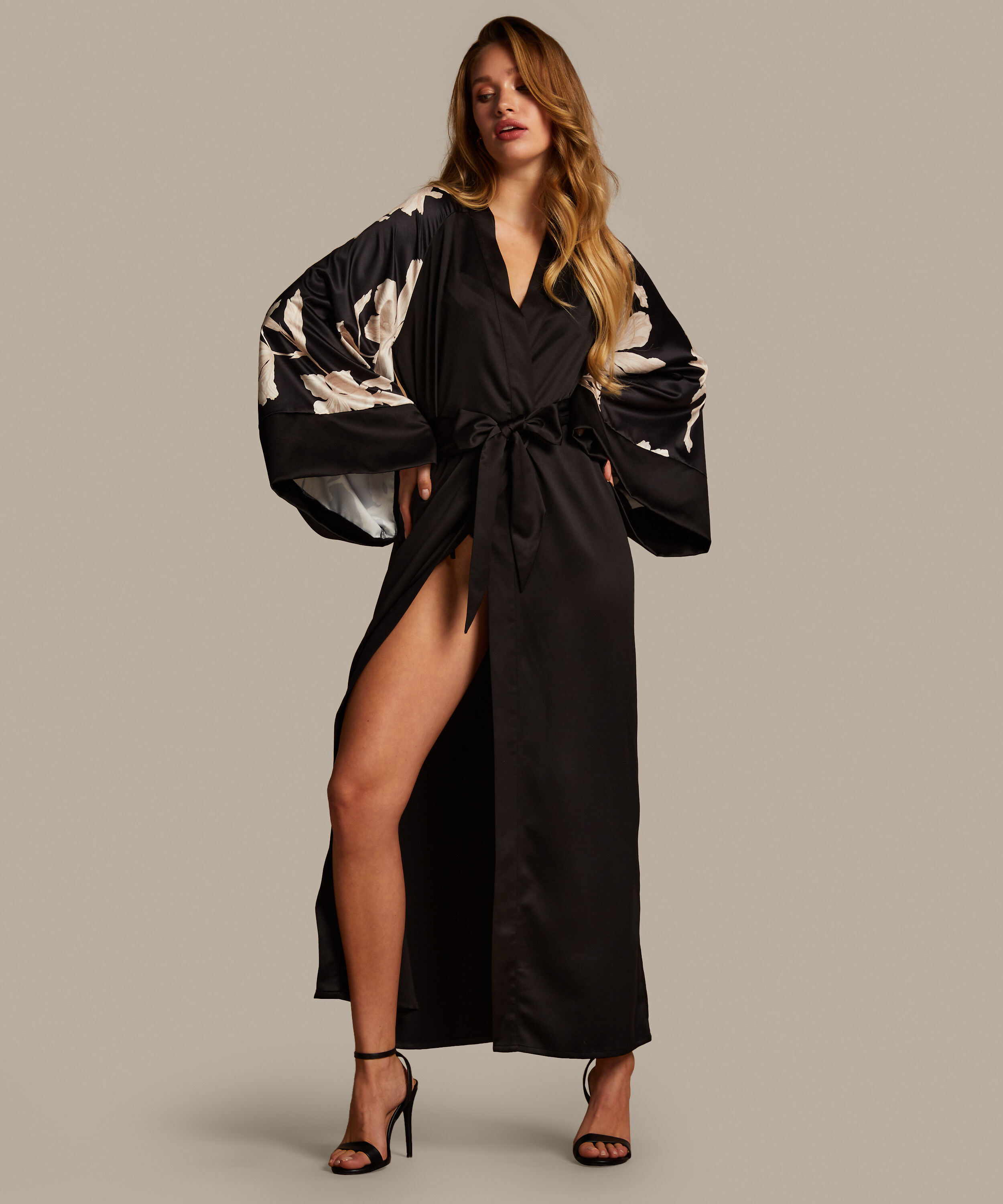 Bloom Satin Kimono, Black