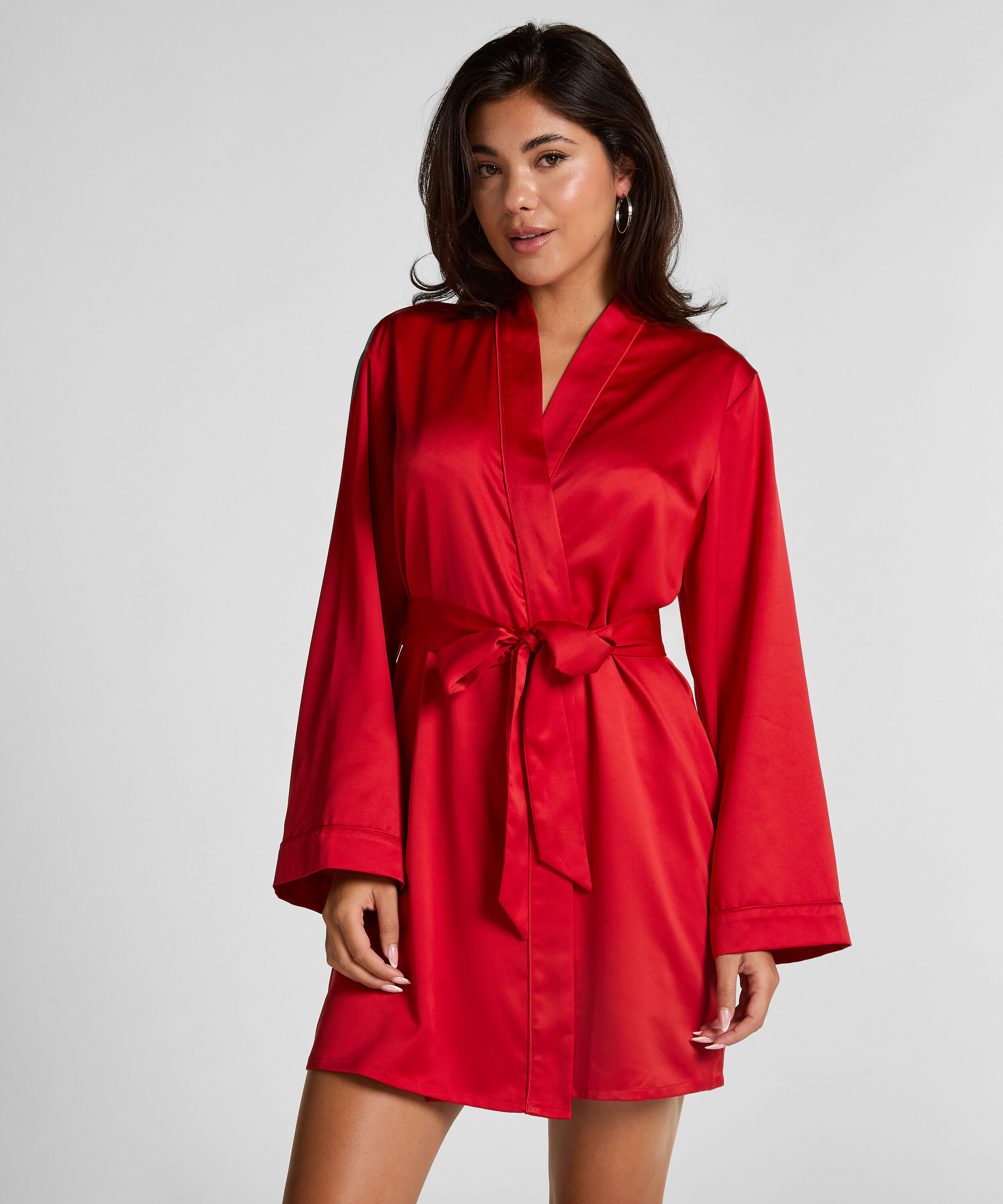 Satin kimono, Red