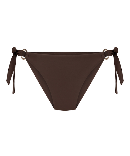 Bikini Bottom Madrid, Brown