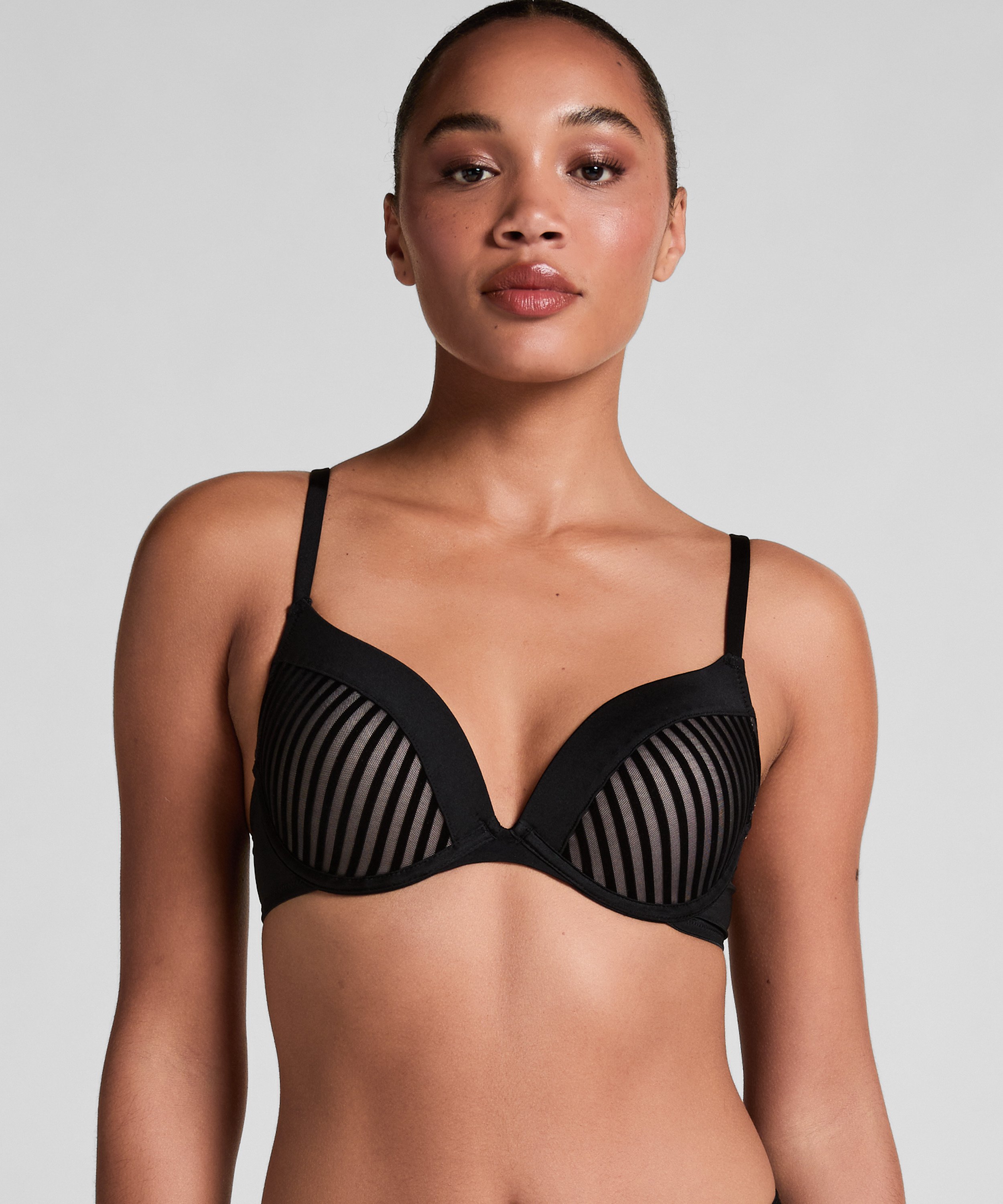 Pia Padded Underwired Push-Up Bra, Black, main
