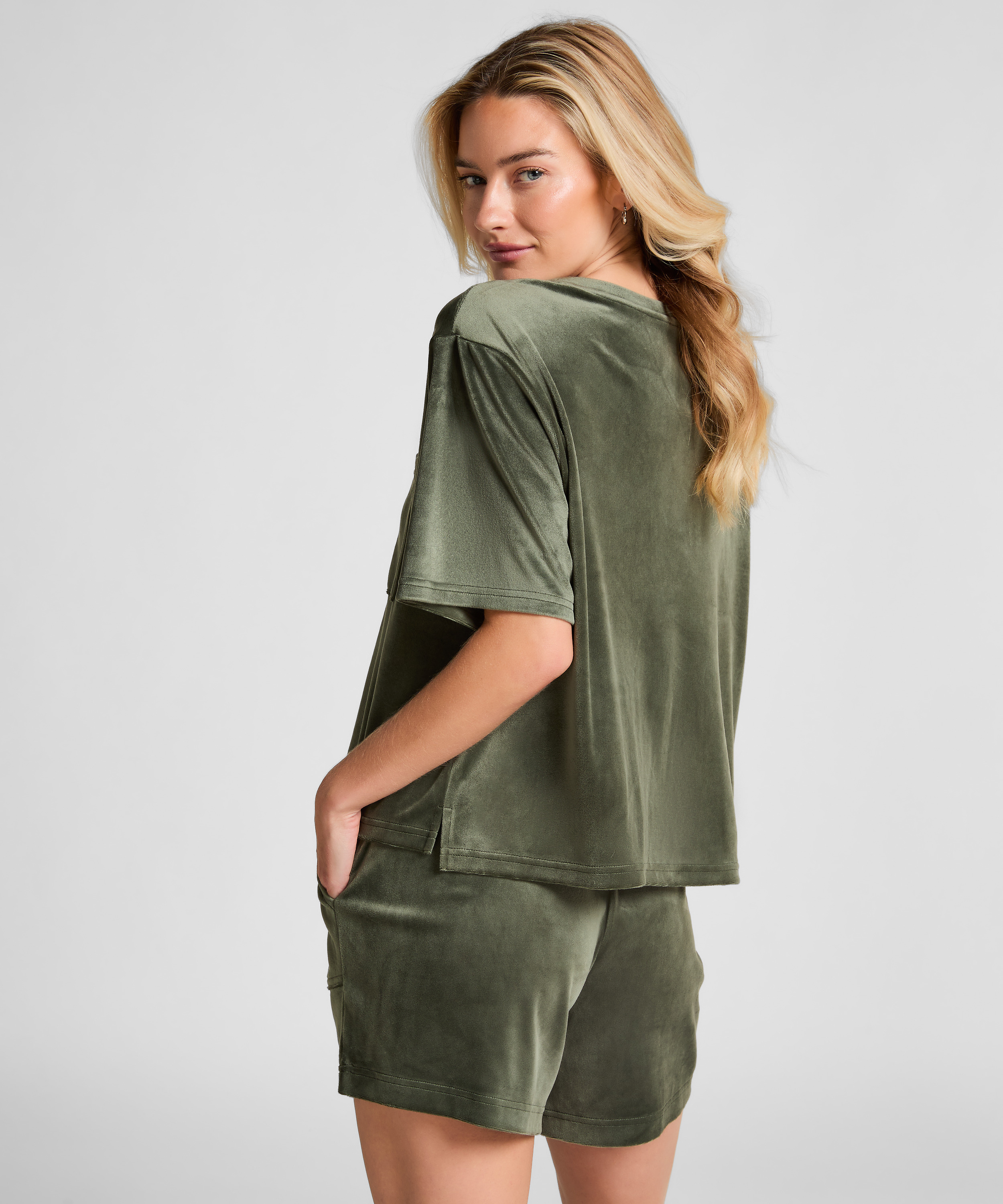 Velvet Pocket shorts, Green, main