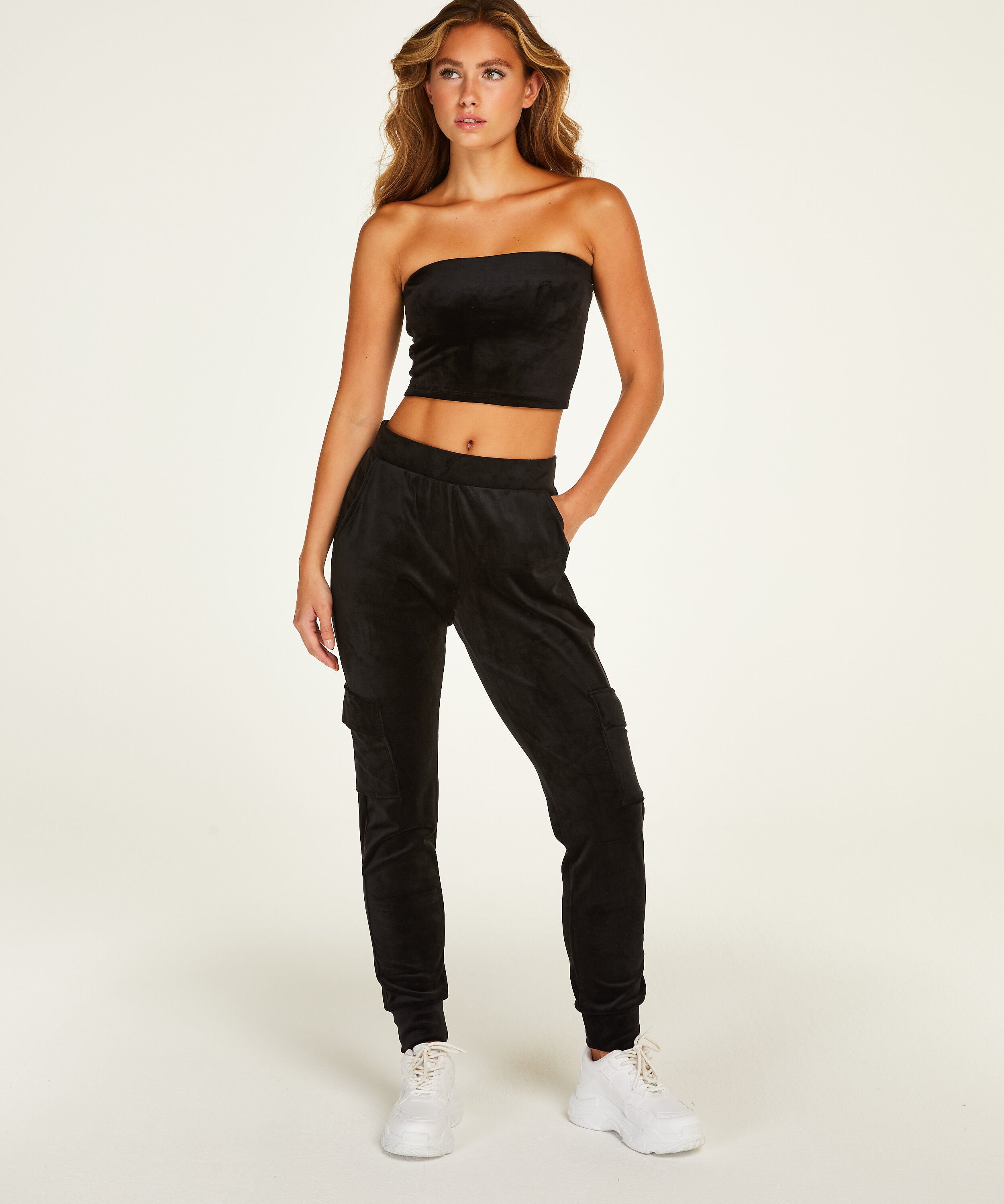 Velvet Jogging Pants Cargo for €10 