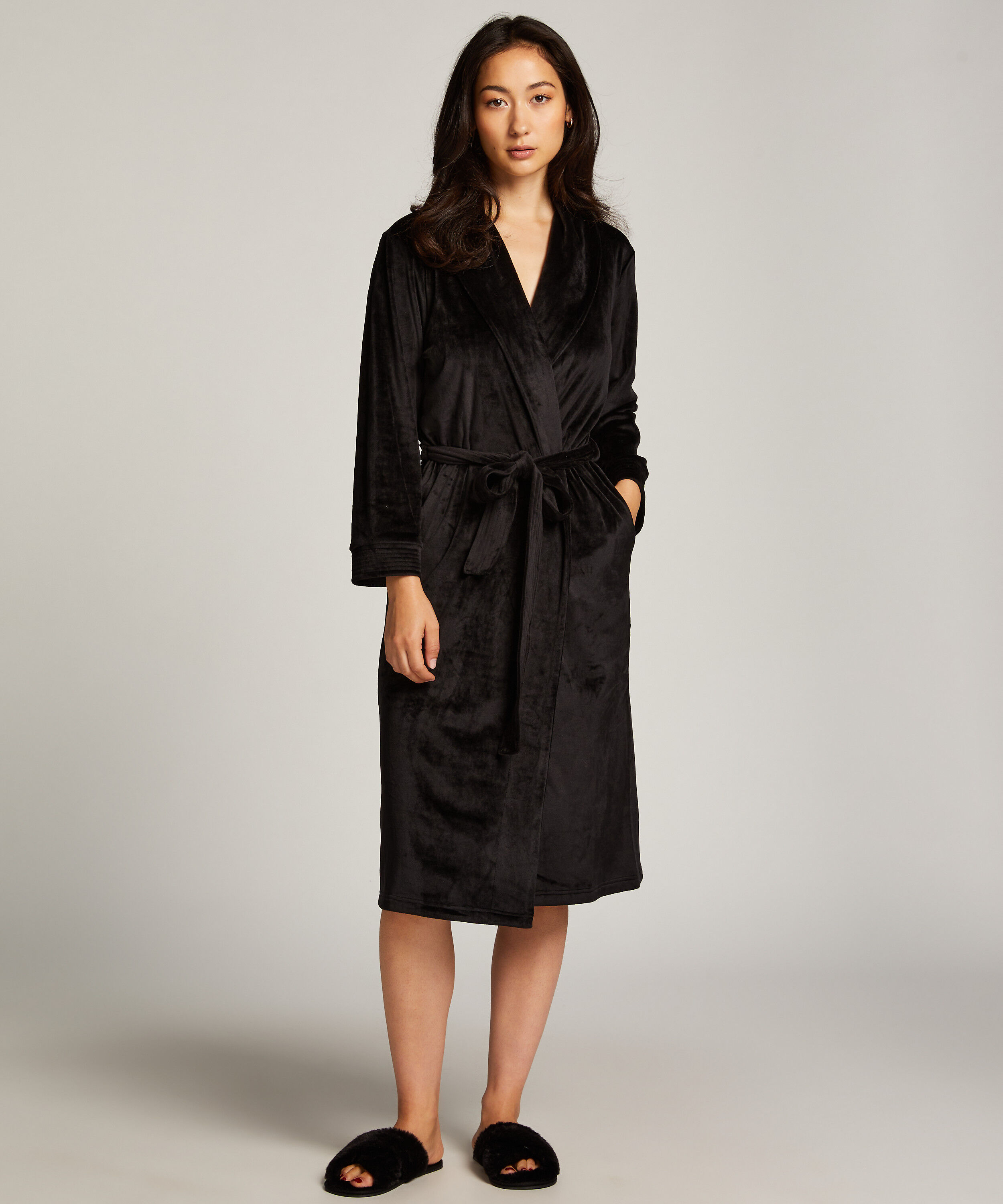 Bathrobe, Black
