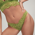 Isabella Thong, Green
