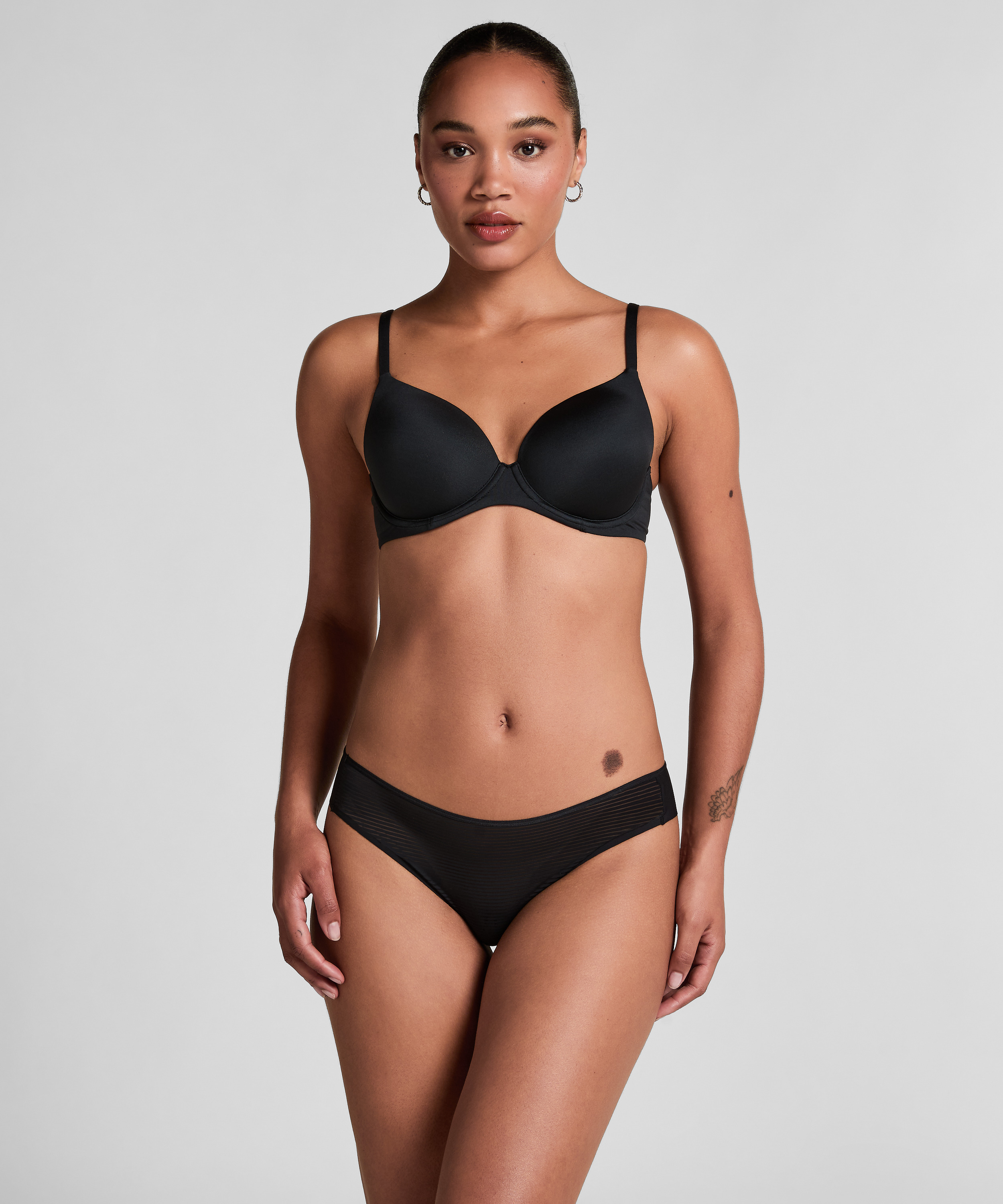 Invisible Brazilian Stripe mesh, Black, main