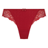 Sophie Thong, Red