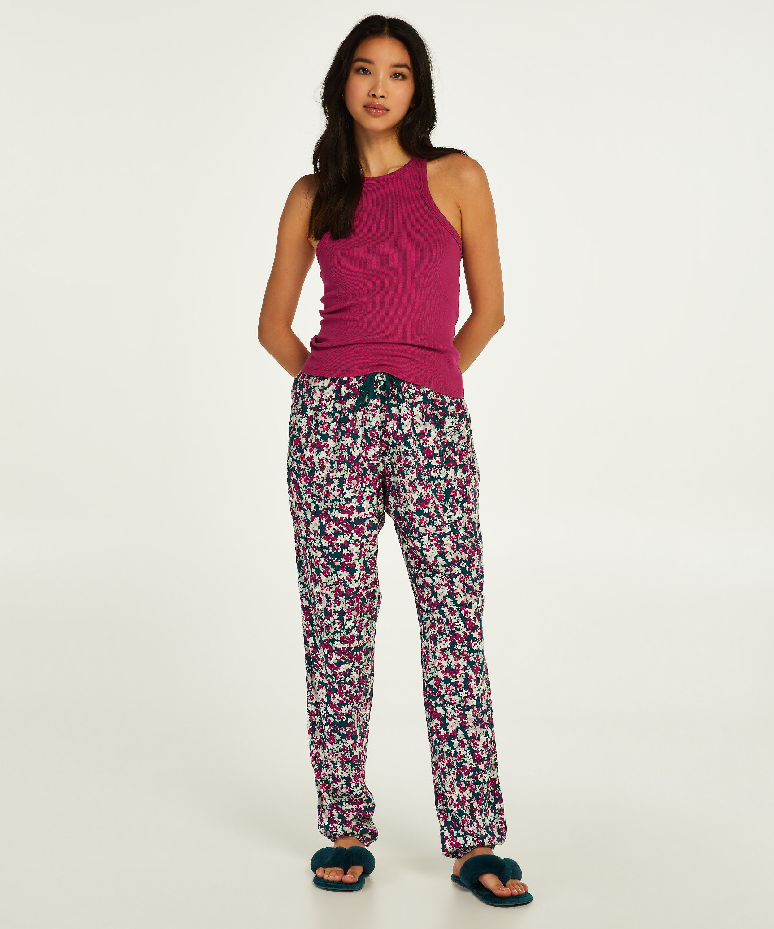 Petite woven pyjama bottoms for €12.5 