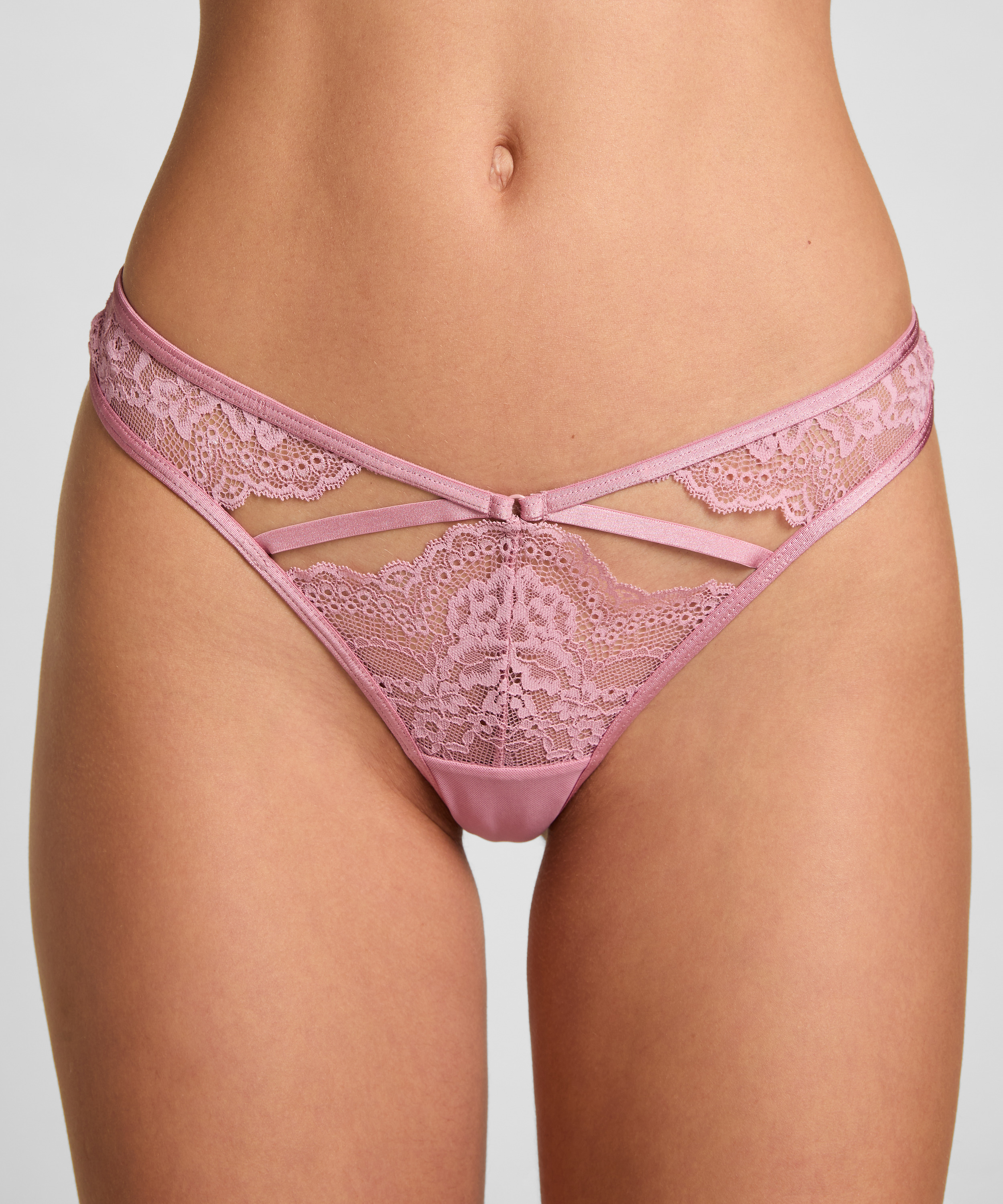 Jenny Thong, Pink, main