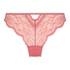 Isabelle Cheekini, Pink