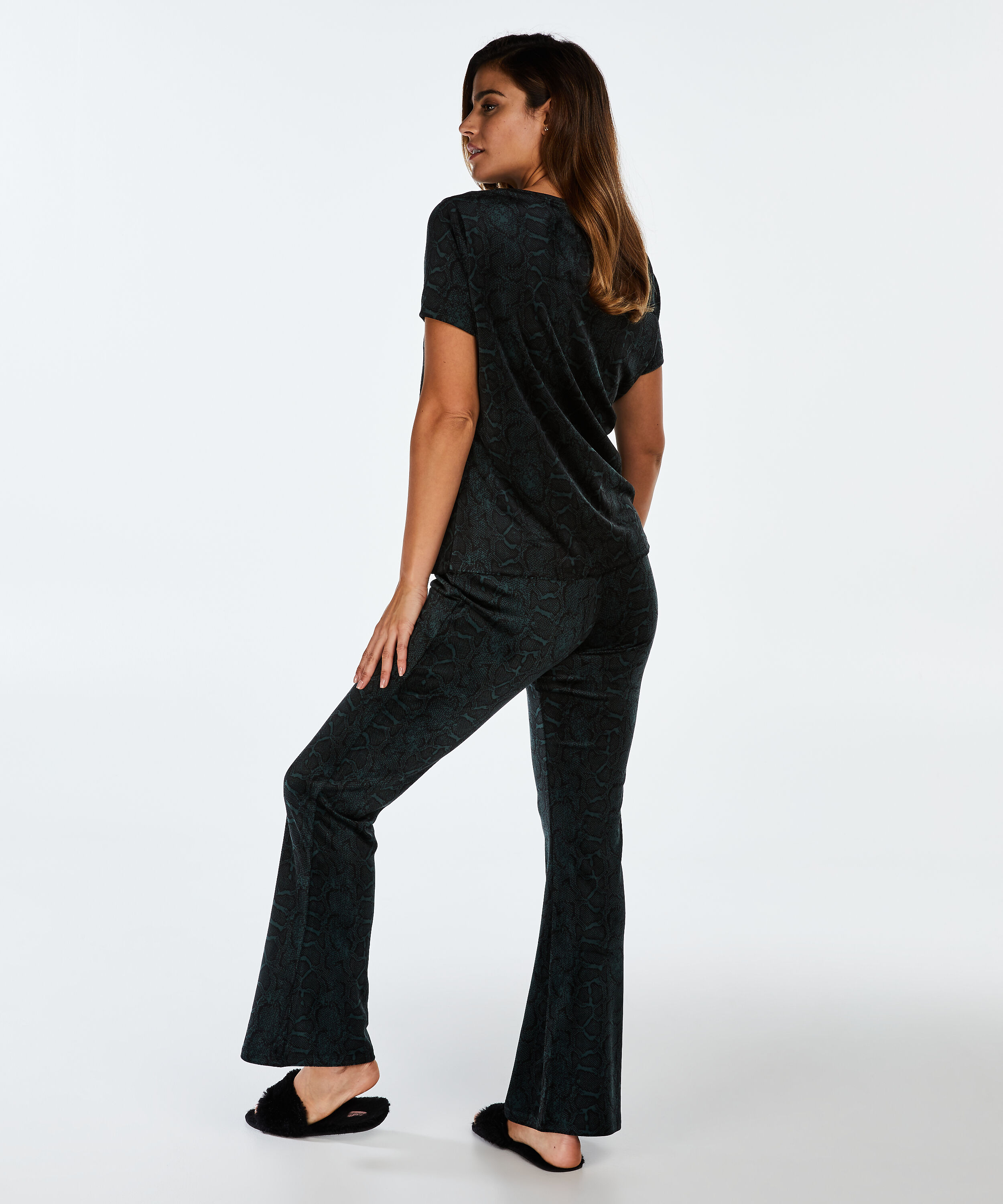 Flared Velvet Leggings for €22.99 