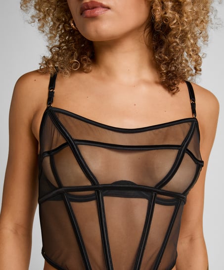 Marie Bustier, Black