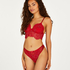 Harriet Thong, Red
