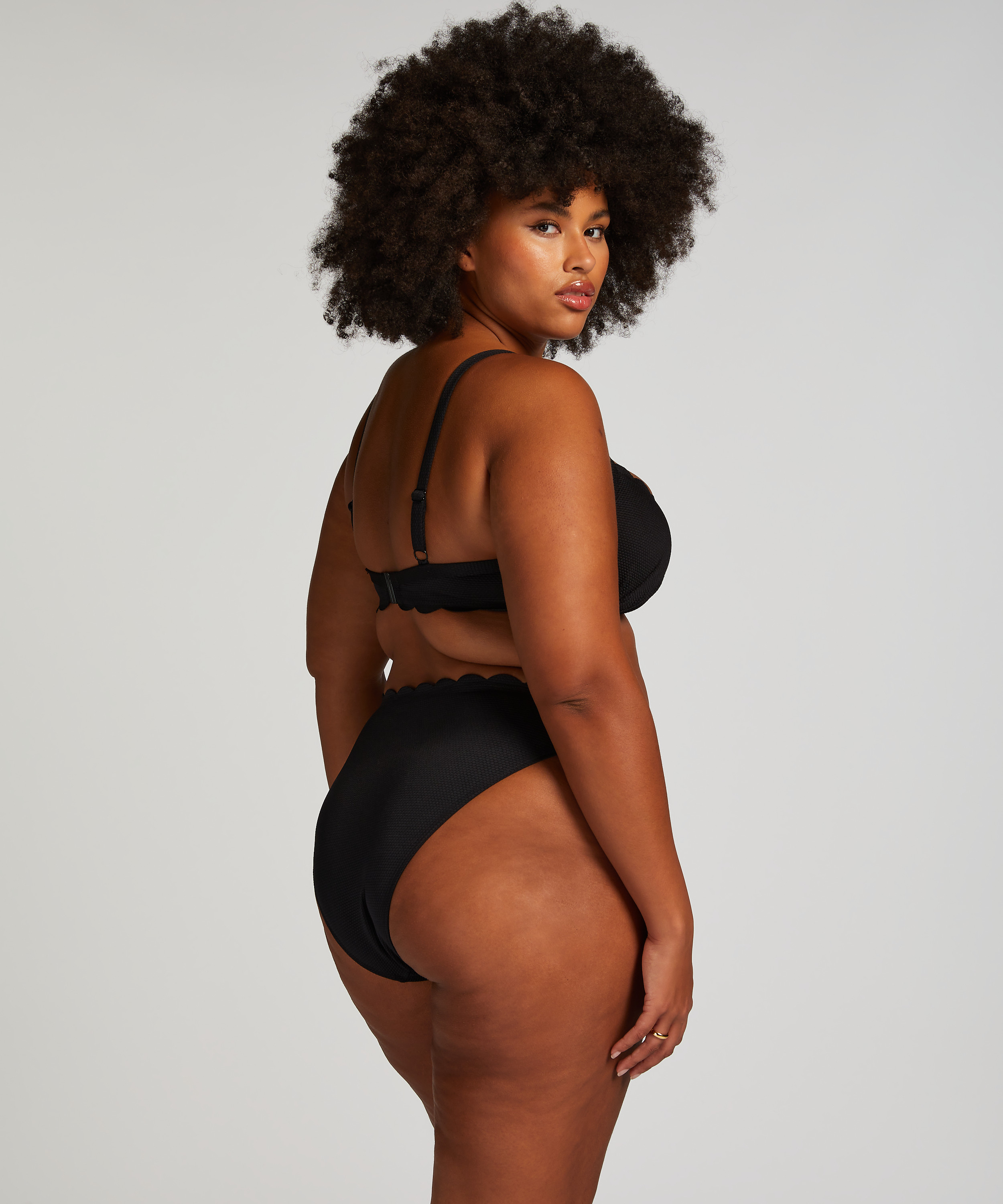 Scallop Rio Bikini Bottoms, Black, main