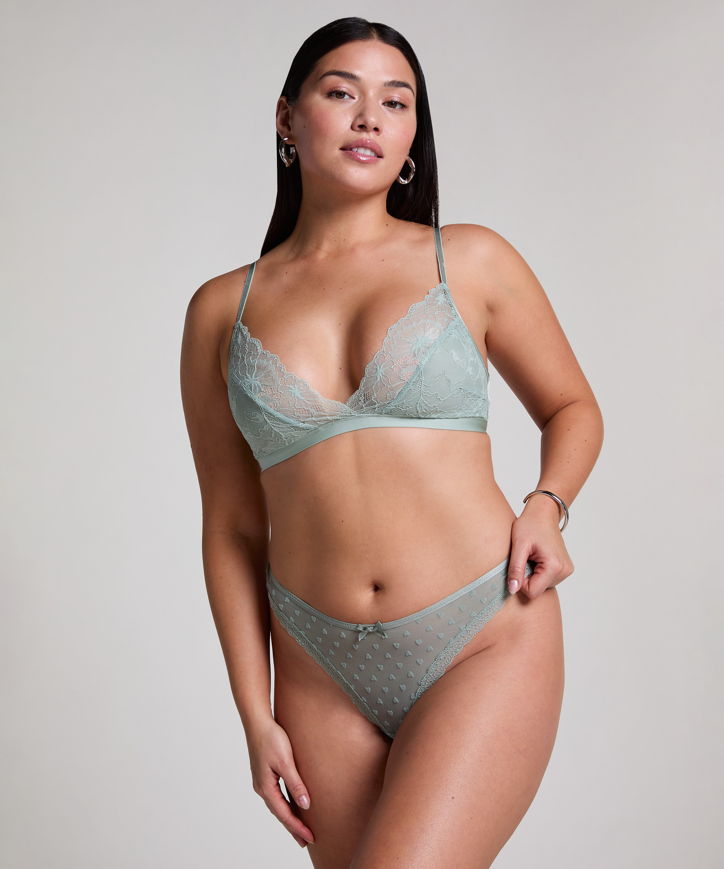 Phoebe Thong, Green, main