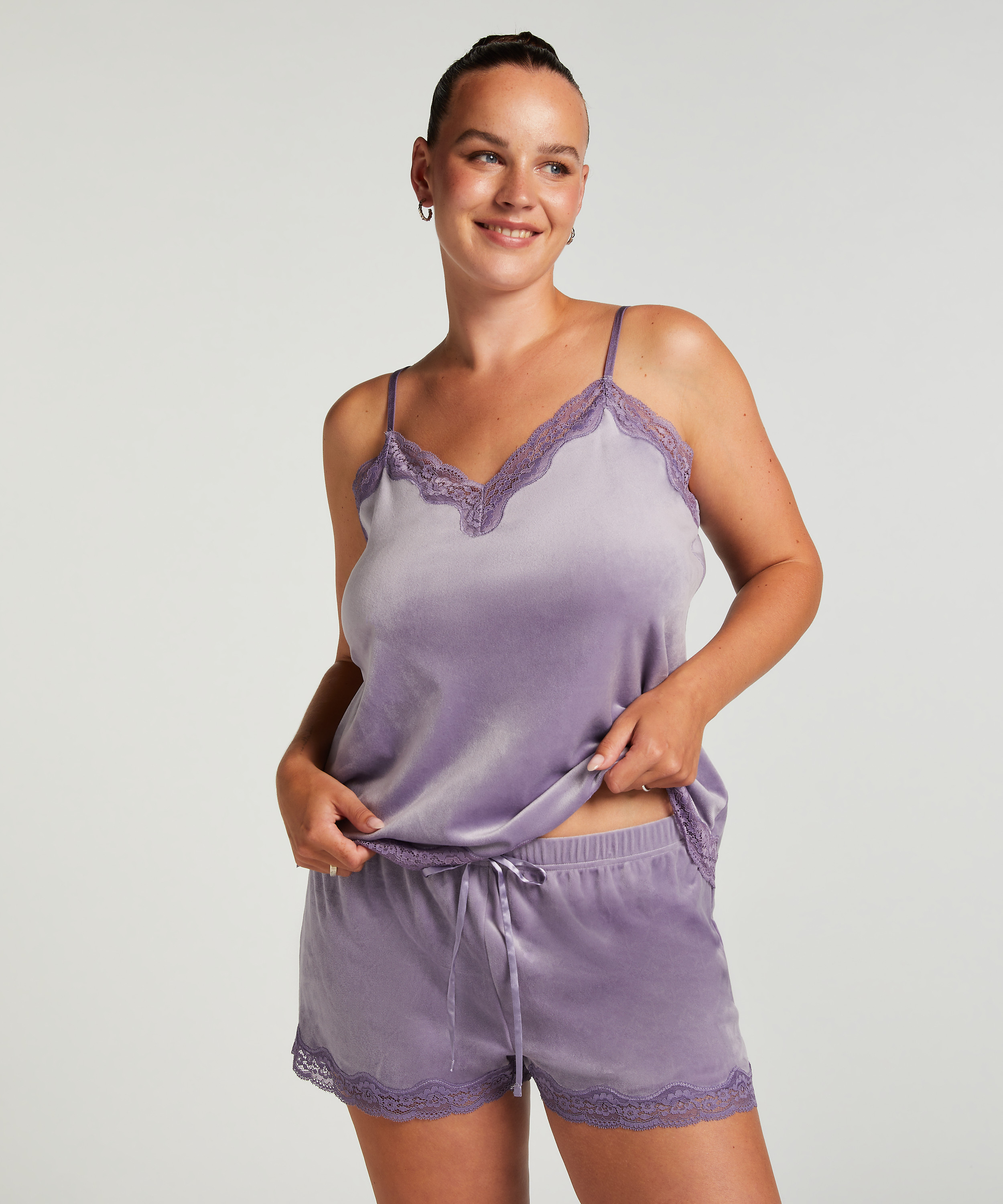 Velvet lace shorts, Purple, main