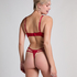 Irina Thong, Red