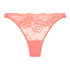 Sully Thong, Pink