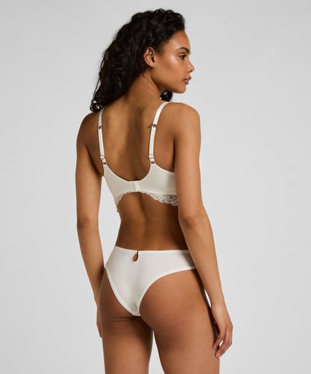 Andrea Brazilian, White