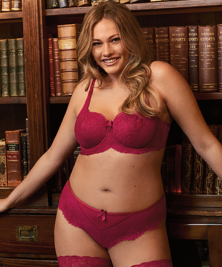 Cardi Brazilian, Pink