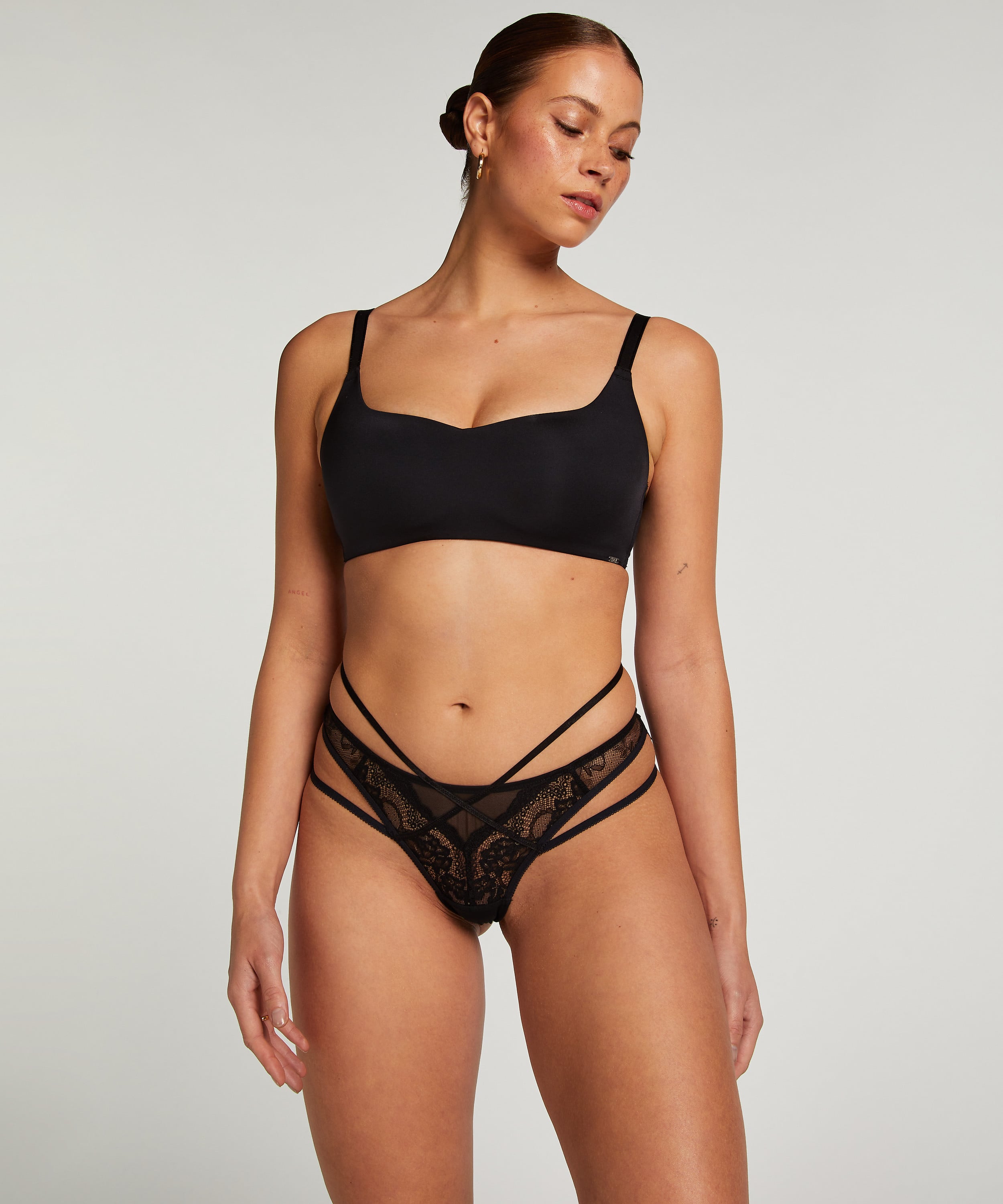 Amala Brazilian, Black, main