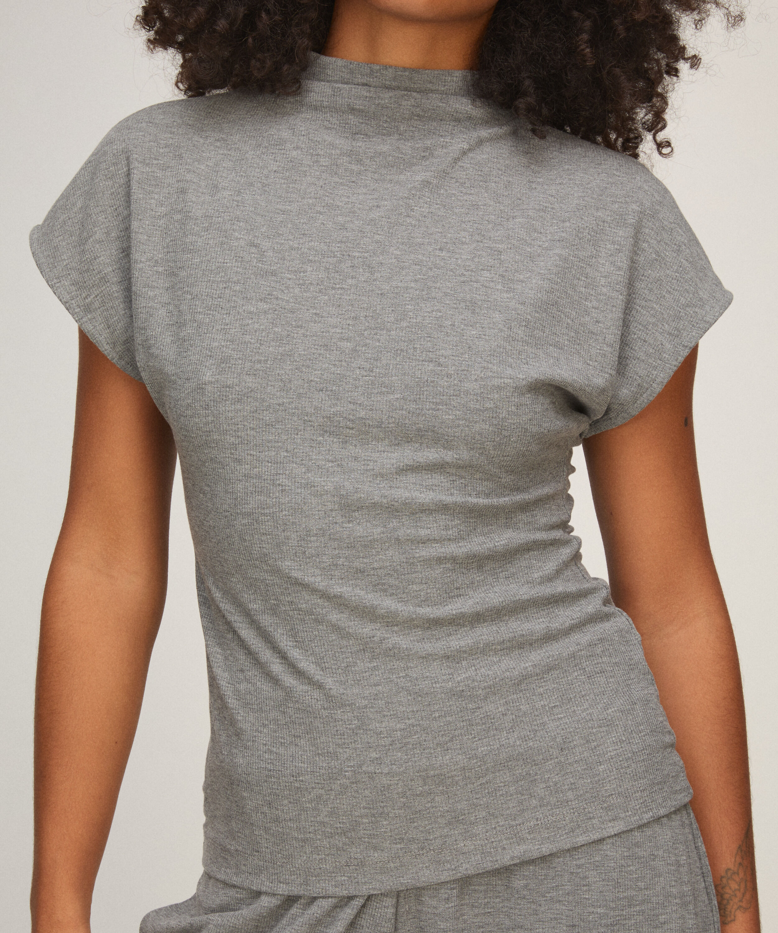 Top Short Sleeves Rib Mockneck, Gray