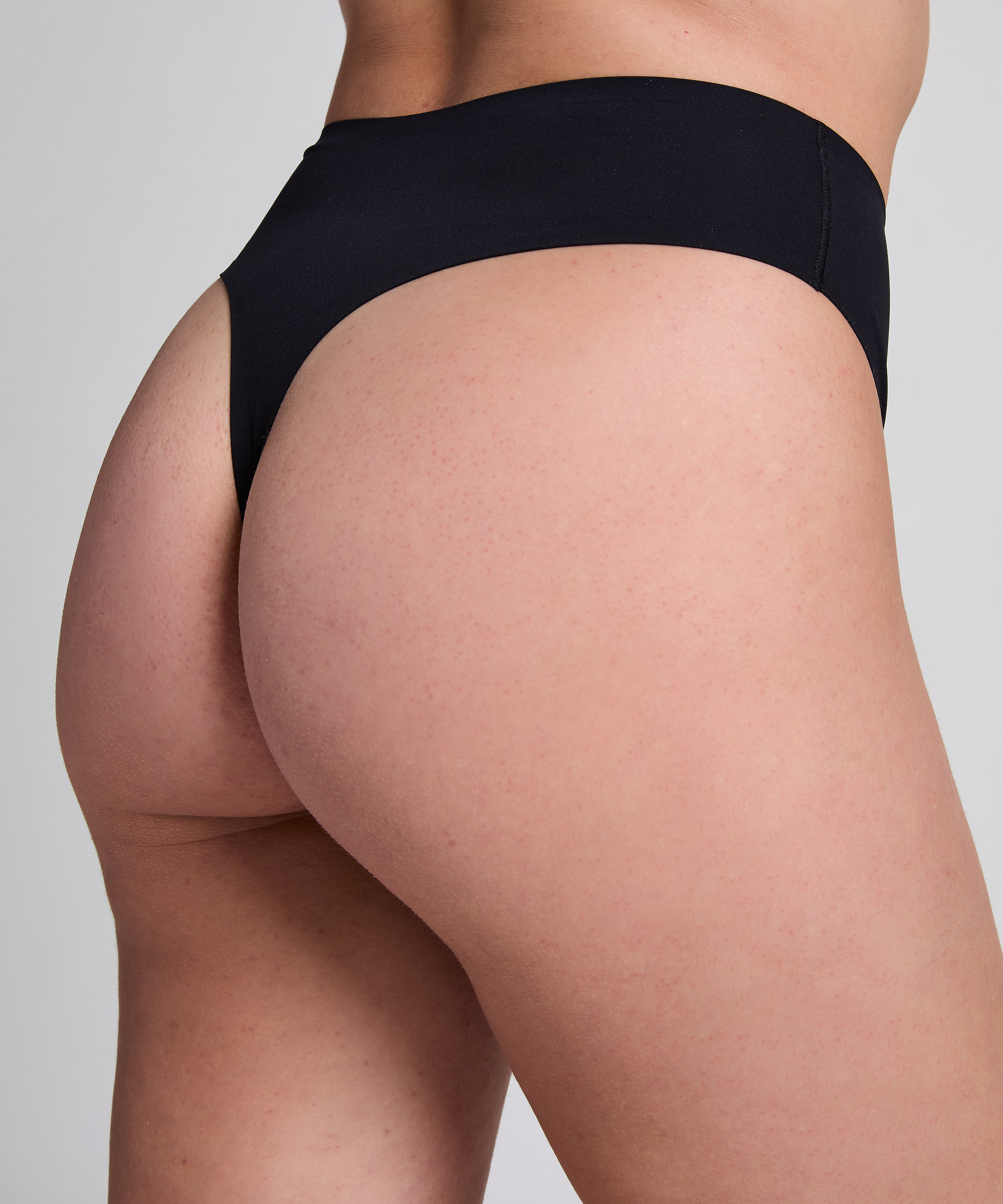 Smooth Thong, Black, main