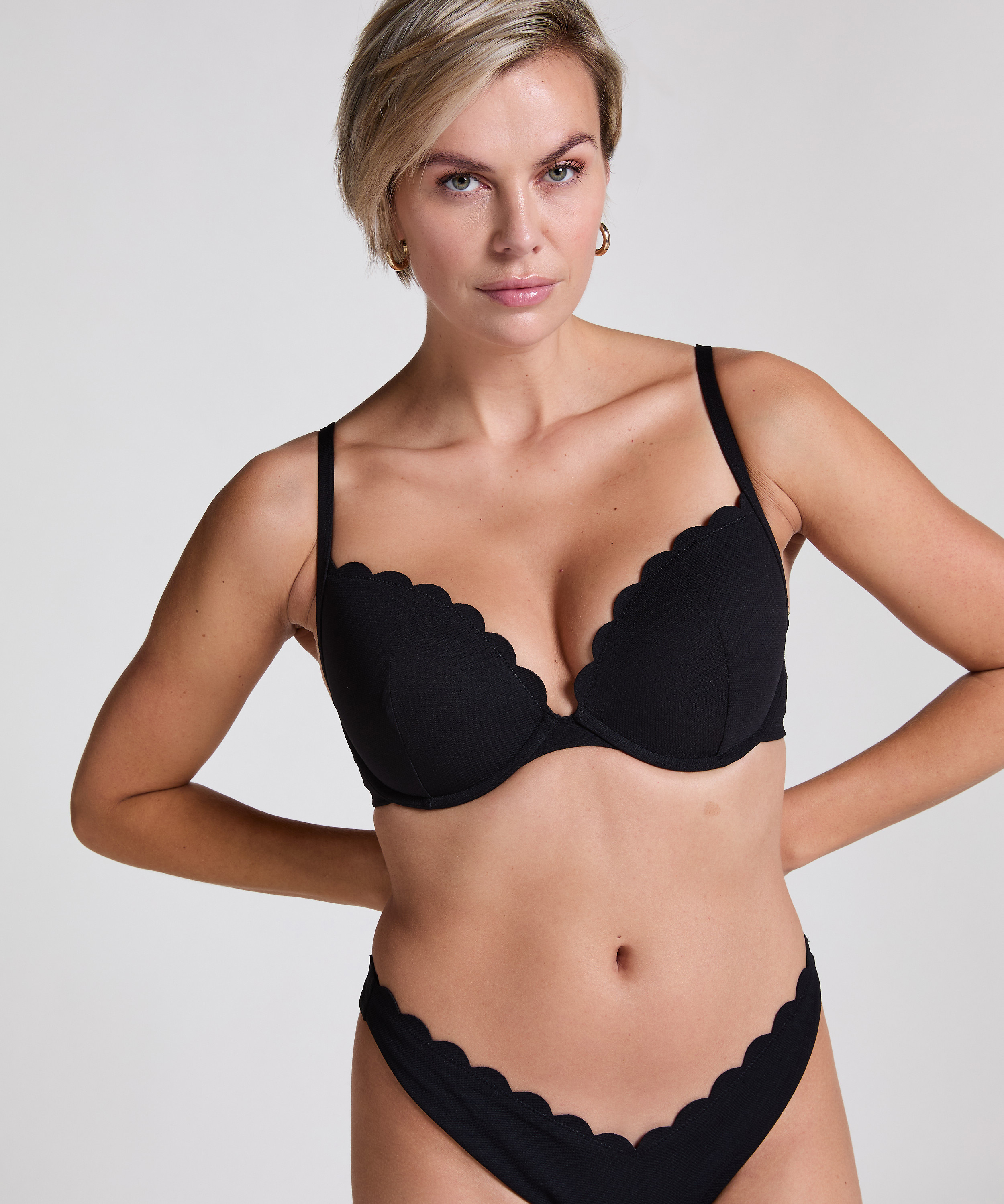 Scallop push-up underwired bikini top Cup A - E, Black, main