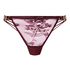 Avela Thong, Red