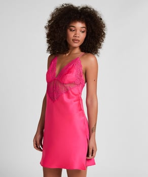babydoll slip dress INC International Concepts Medium Fuschia Magenta Pink Lace 60% Polyamide 40% Viscose SKIMS ROMANCE BABYDOLL DRESS |